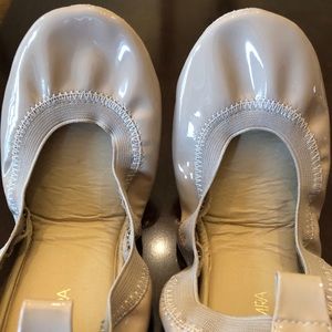 Yosi Samra nude patent leather flats